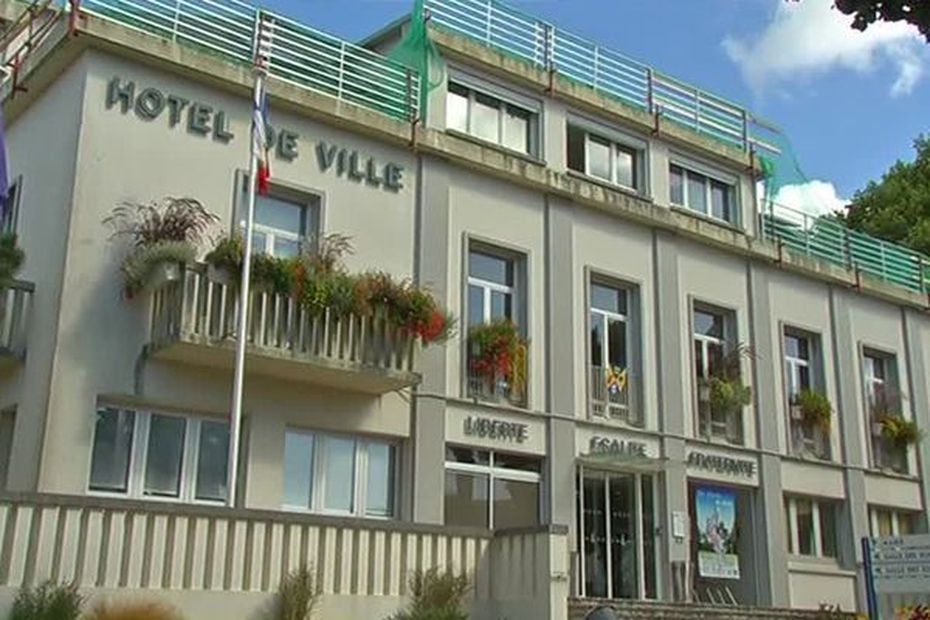 Cyberattack Targets Saint-Brevin-les-Pins Town Hall: Latest Updates and Impact on Public Services