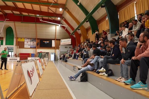 Un auditoire très attentif et silencieux, pour la venue de Karim Diop, entraîneur adjoint de l'équipe de basket Pro A du Portel, parmi celles qui disputent le championnat de France de cette discipline.