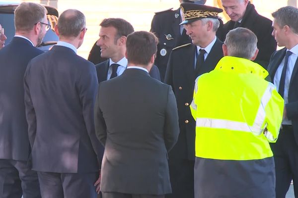 Emmanuel macron est arrivé à Saint-Nazaire. Ce jeudi 22 septembre, il inaugure le nouveau parc éolien.