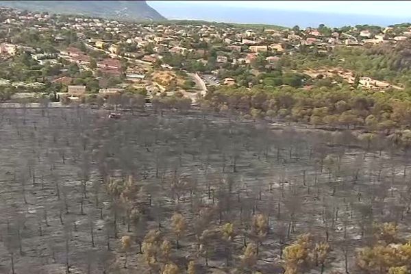 Le spectacle lunaire après l'incendie