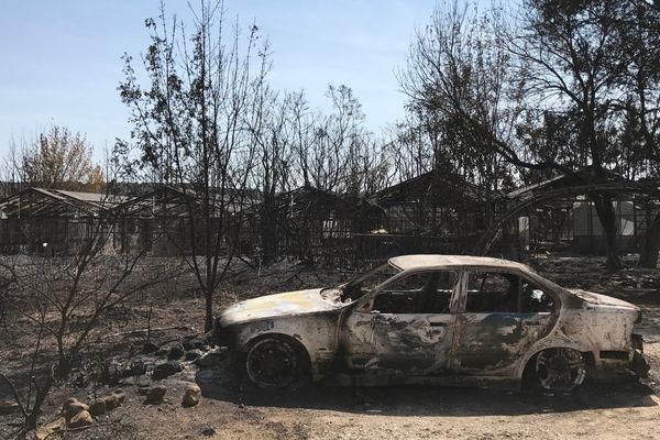 Plusieurs voitures ont été endommagées lors de l'incendie de Grabels, dans l'Hérault - 7 septembre 2017