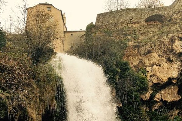 La cascade de Salles-la-Source.