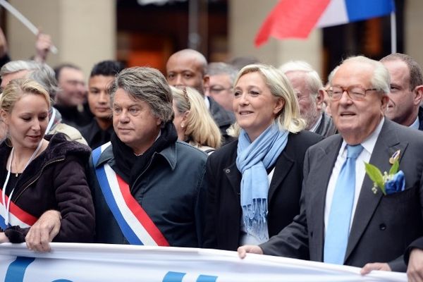 Trois générations de Le Pen dans le cortège frontiste du 1er mai, avec Jean-Marie Le Pen, Marine Le Pen et Marion Maréchal-Le Pen.