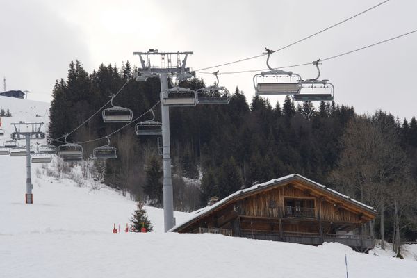 La station de la Clusaz, en Haute-Savoie, à l'arrêt pour les vacances de Noël à cause de la pandémie de Covid-19.