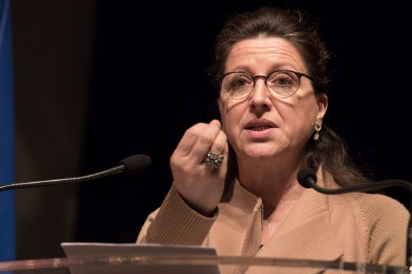 La ministre de la santé Agnès Buzyn s'est exprimé sur l'engorgement des hôpitaux français, comme à l'hôpital de Bourges. 