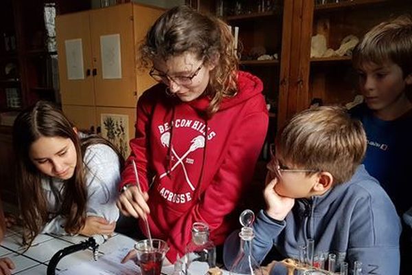 Exemple atelier : "Cours de Potion" avec un professeur de SVT madame Debraye