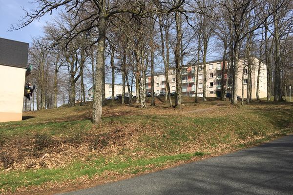 A la cité le Petit Bois à Bourganeuf (Creuse), la moitié des bâtiments du quartier sera bientôt détruit.