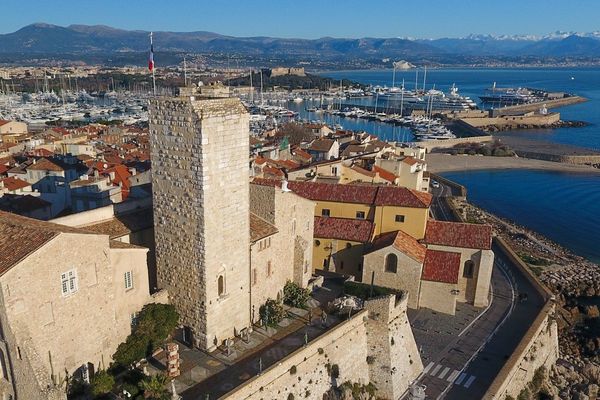 Le musée Picasso d'Antibes n'a pas encore été contacté.