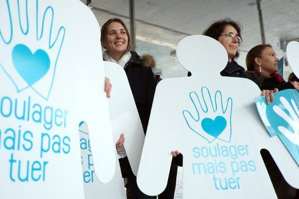 Manifestation contre l'euthanasie en janvier 2015 à Marseille