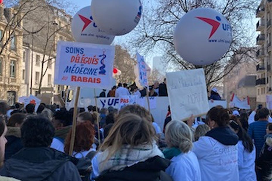 Grève Des Médecins On Est Plus Nombreux Aujourdhui Car Il Y A Un Mépris Du Gouvernement 