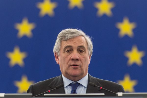 L'Italien Antonio Tajani l'a emporté avec 351 voix sur son compatriote social-démocrate, Gianni Pittella.