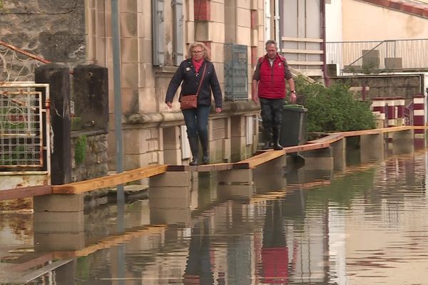 La ville de Saintes a été particulièrement touchée par les épisodes de crues des derniers mois.
