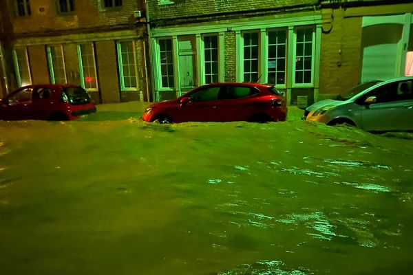 Une rue inondée à Saint-Valery-en-Caux (Seine-Maritime) après le passage de la tempête Ciaran, jeudi 2 novembre 2023.