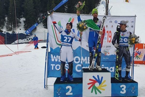 Nicolas Sarremejane (à gauche) sur le podium des "Deaflympics" de Santa Catarina en Italie