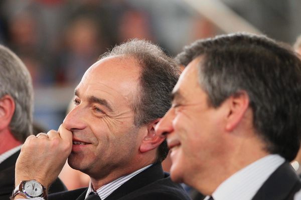 Jean-François Coppé et François Fillon lors d'une réunion publique de Nicolas Sarkozy, 25 avril 2012