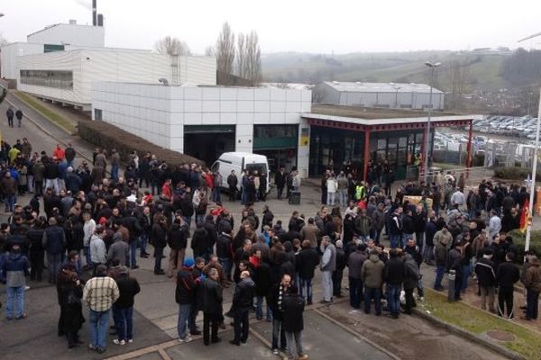 Bloquage des salariés ce matin devant l'entreprise Bosch.