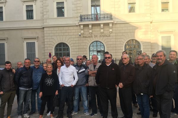 Les pêcheurs de la région sont venus en nombre soutenir Xavier d'Orazio devant le tribunal d'Ajaccio 