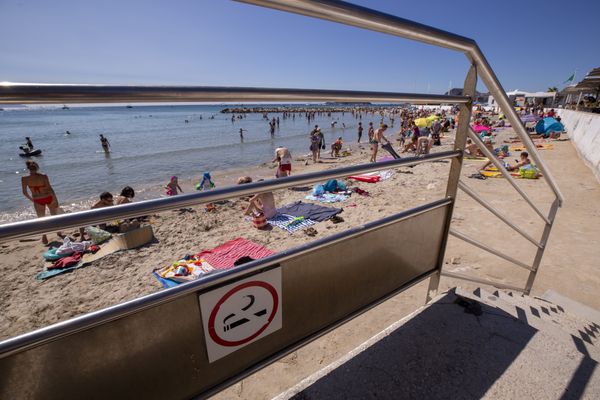 Trois plages monégasques deviennent elles aussi non-fumeur, en France de plus en plus de mairies font également ce choix. 