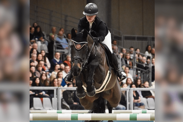 Agathe Martin lors du Grand Prix du CSI3 *** au Lille Horse event, dimanche 15 décembre 2024.