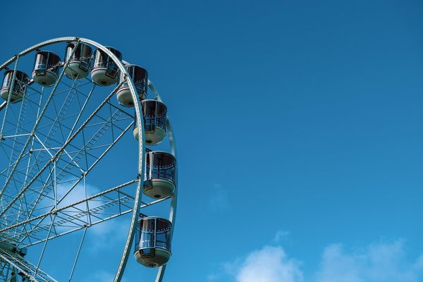 Les derniers nuages vont se dissiper pour laisser place à un large soleil