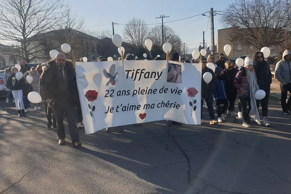 La jeune fille sera enterrée dans l'après-midi au cimetière d'Arvant