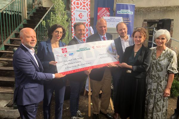 A l'occasion de la première journée du patrimoine 2023, un chèque de 500 000 euros a été remis aux ateliers Lorin, argent récolté par le Loto du Patrimoine.