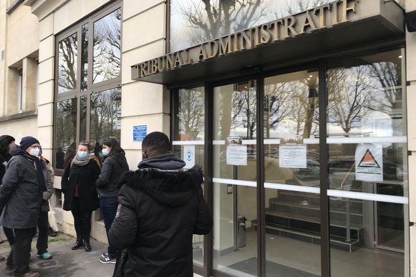 Le tribunal administratif de Caen a rejeté la requête d'annulation des mesures d'éloignement prises par le Préfet du Calvados à l'encontre d'Eldhose Kollinal, ressortissant indien en CDI dans un restaurant de Caen. (Images d'illustration)