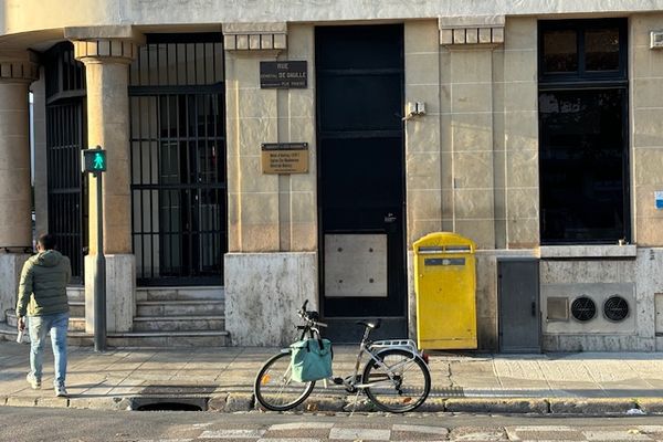 Les livreurs à vélo sont interdits de stationner dans certaines rues de Troyes.