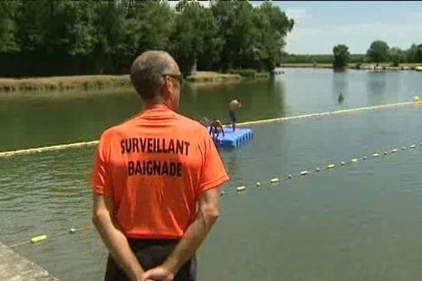 reportage d'É. Vallet, J. Bouchon et M. Coudrin (intervenants : Jean Gaud, érudit local; Frantz Fayelle, surveillant de baignade; Luigi Gattineau, responsable base nautique)