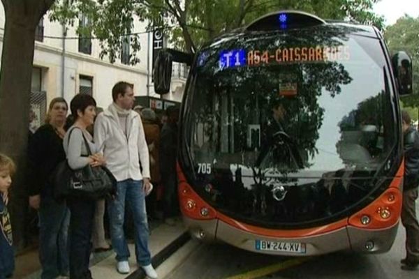 Nîmes - le trambus Tango+ - 29 septembre 2012