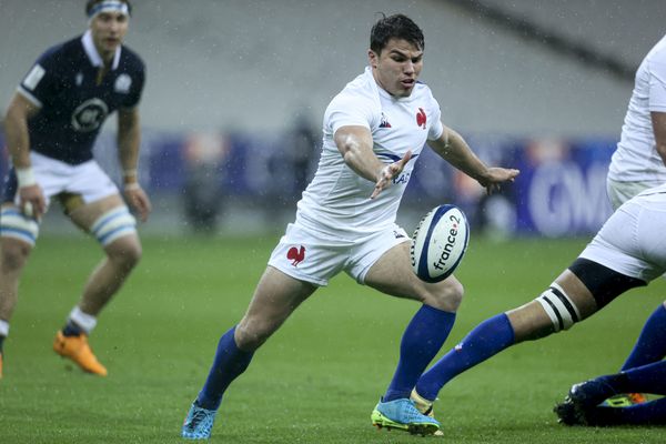 Antoine Dupont, avec l'équipe de France, lors du Tournoi des 6 nations, le 26 mars 2021.