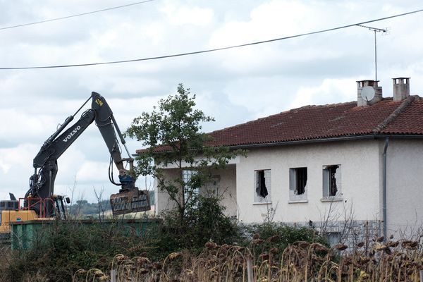 Travaux sur le tracé de la future autoroute A69.