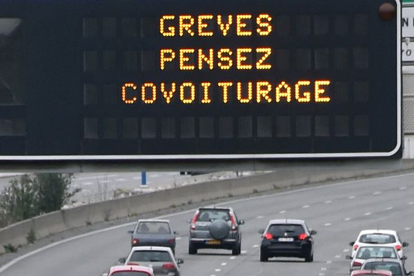 Avec la grève SNCF, nombreux sont ceux qui se tournent vers le covoiturage.