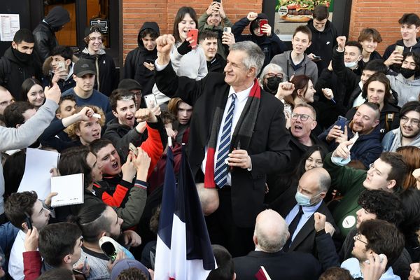 Jean Lassalle a été désigné en tête de liste d'Alliance rurale en lieu et place du patron des chasseurs Willy Schraen.