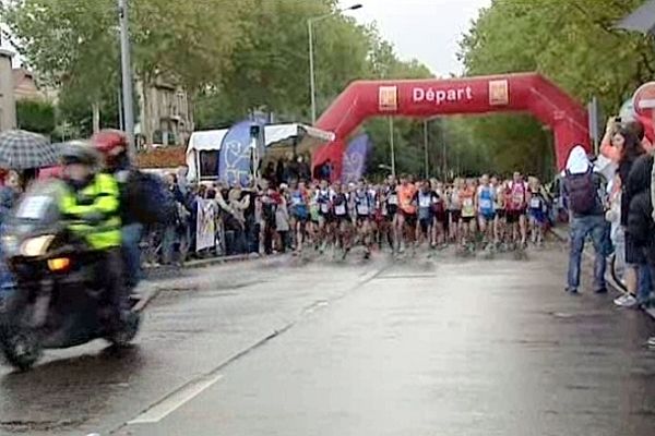 Le semi-marathon de Rouen a connu un record d'affluence.