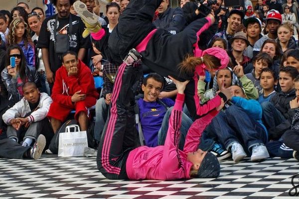 Les artistes en mettent plein les yeux au public toujours très nombreux.