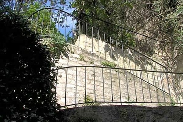 L'escalier médiéval de la rue de Geôle