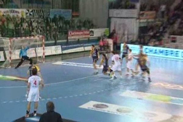 Montpellier battu 31 à 30 par Saint-Raphaël, lors de la 12ème journée du Championnat de France de Division 1, en handball
