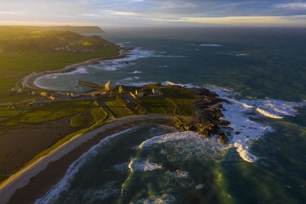 Le Cap de La Hague, sur le littoral nord de la Manche, est une des destinations côtières les plus accueillantes de France selon le site de locations de logements AirBnB.