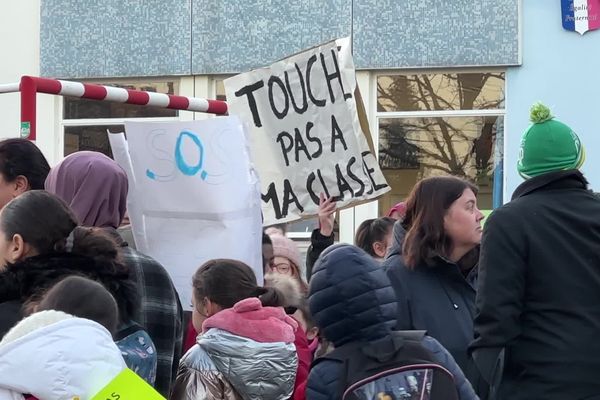 Forte mobilisation des parents d'élèves de l'école Victor Hugo à Limoges à la veille des vacances scolaires