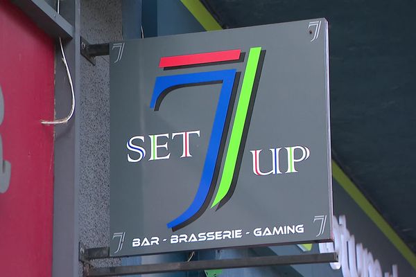 Le "Set Up" va devenir "le bar des Duff"