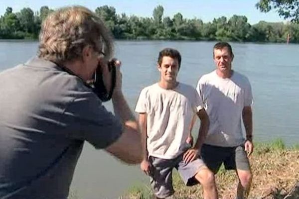 Gilles et Fabrice héros du jour sur les rives du Rhône à Avignon. 