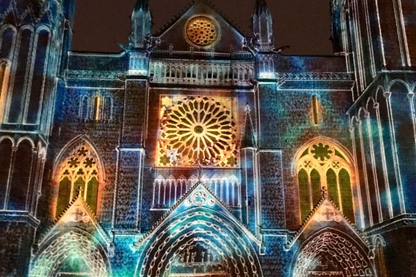 La cathédrale St-Pierre illuminée pendant trois soirs du 21 au 23 décembre 2017.