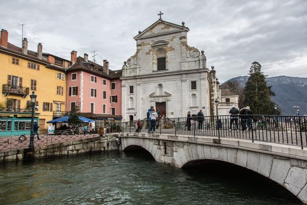 La ville d'Annecy se classe 7e des villes et villages où il fait bon vivre en 2023.