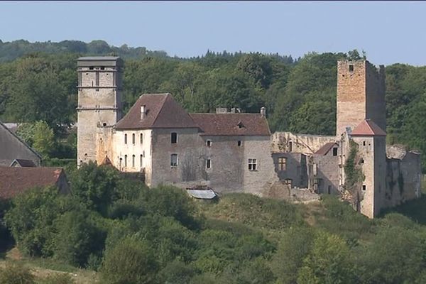 Le château médiéval d'Oricourt, en Haute-Saône