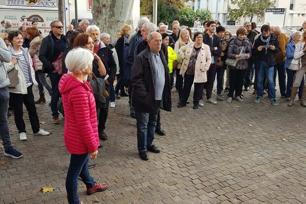 Les habitants de Saint-Barnabé manifestent contre le projet de construction d'un hôpital "monstre"