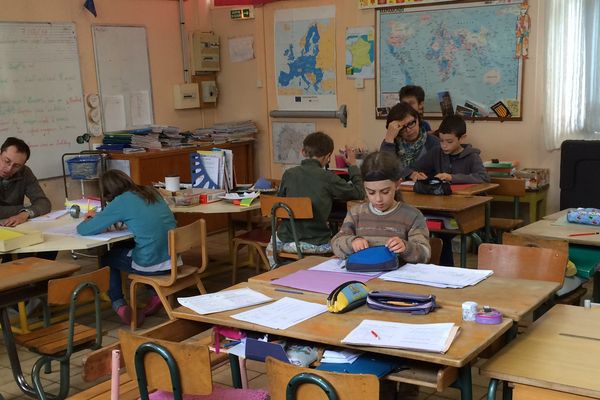 L'école occitane d'Aurillac, la Calandreta, accueille en moyenne 28 enfants. A ses débuts, ils étaient une petite dizaine