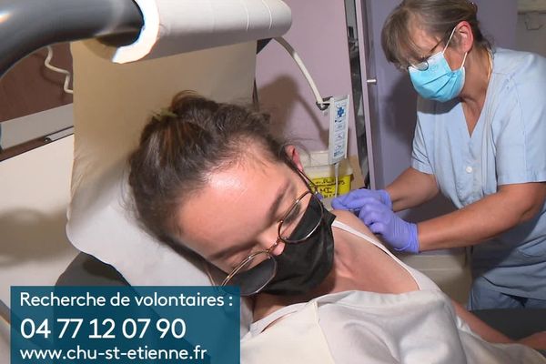 Cette patiente a accepté de participer à un essai vaccinal sur le cytomégalovirus. Le CHU de Saint-Etienne cherche encore une cinquantaine de volontaires