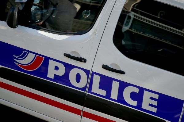 Ce dimanche 21 juin, dans l’après-midi un équipage de motards de la Police nationale interpellait le conducteur d’une moto-cross sur la commune de St Peray, dans la Drôme