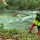 Les sapeurs-pompiers de l'Ardèche s'entraînent dans la Volane, à Vals-les-Bains pour être prêts à secourir la population en cas de nouvelles inondations.